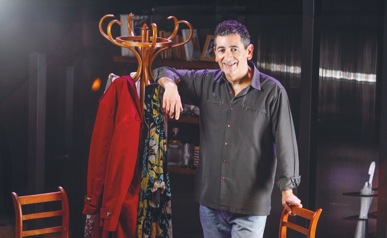Juan Mayorga: «Es maravilloso el silencio que uno hace para escuchar al otro: es un acto de amor» 